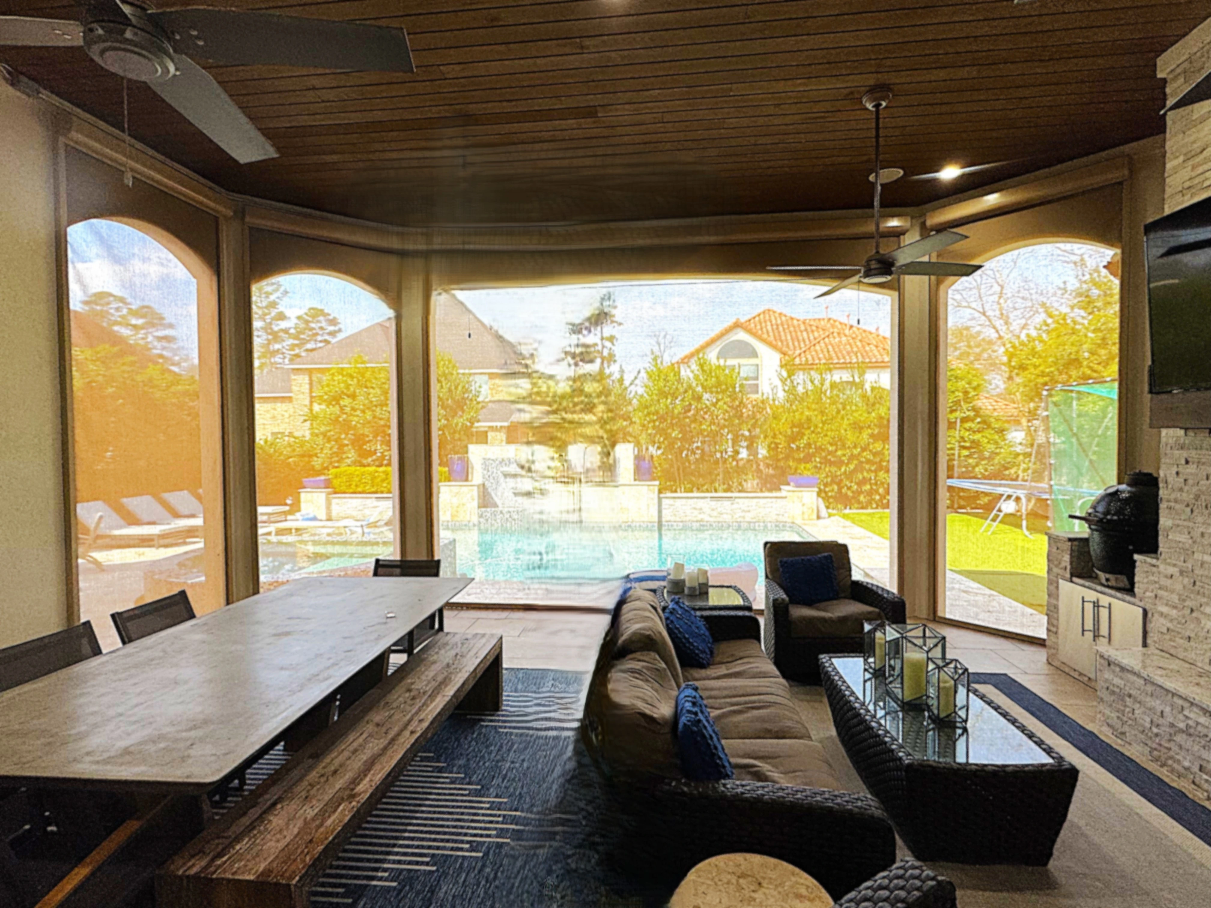 Belton Four Seasons enclosure installation — patio
